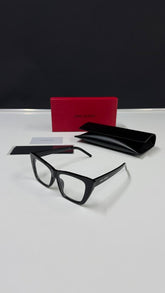 Yves Saint Laurent
