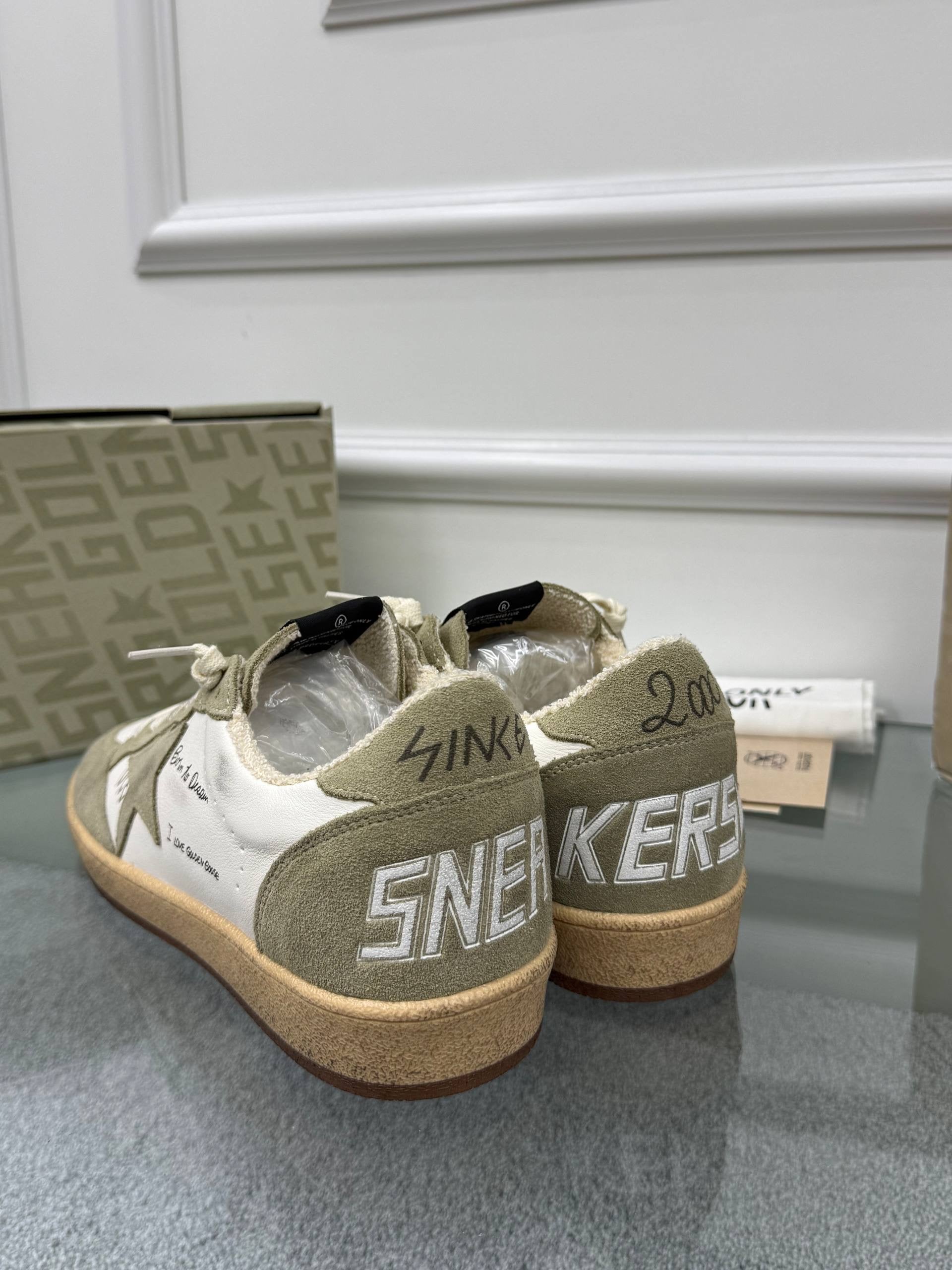 Golden Goose