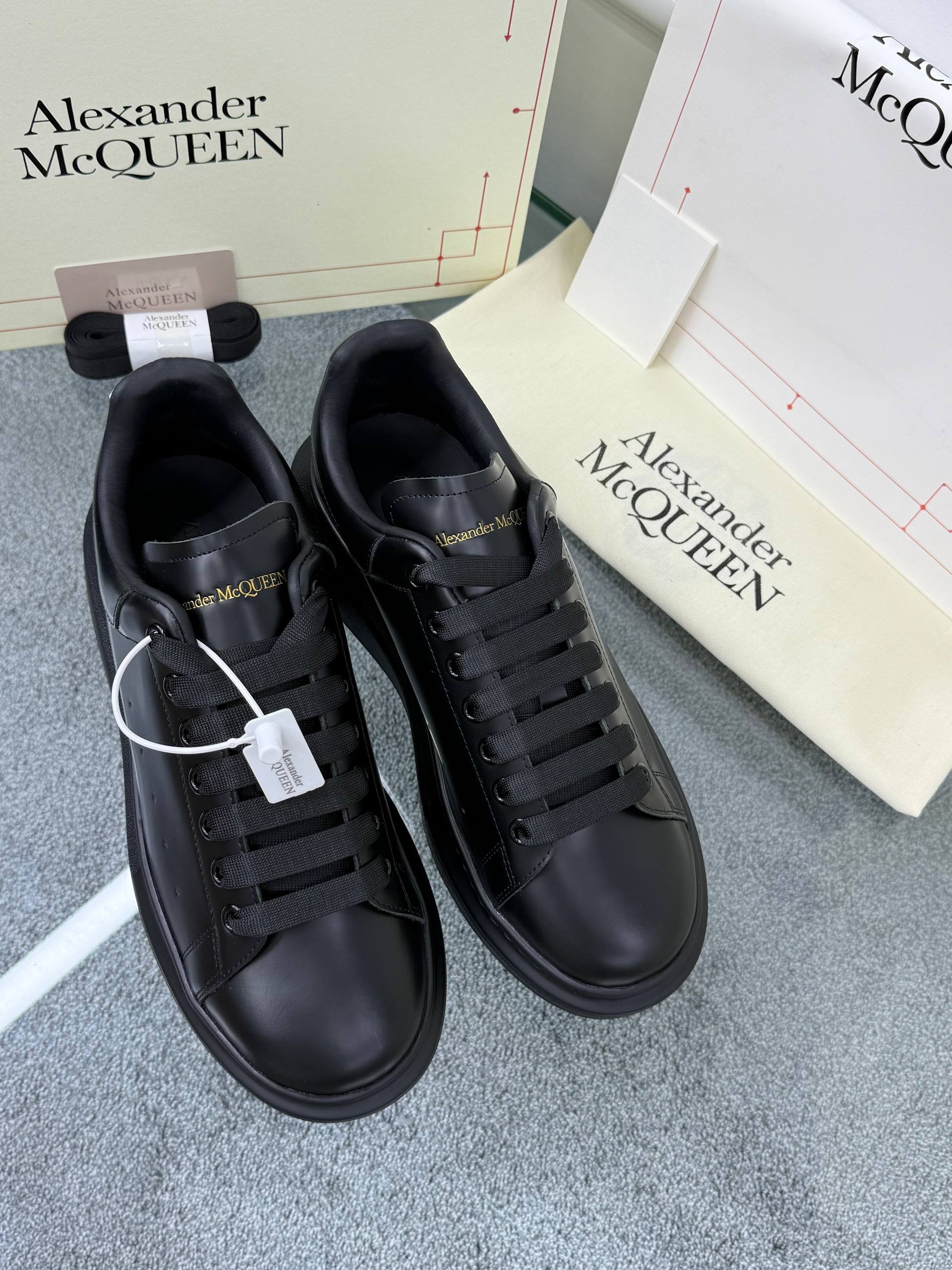 Alexander Mcqueen