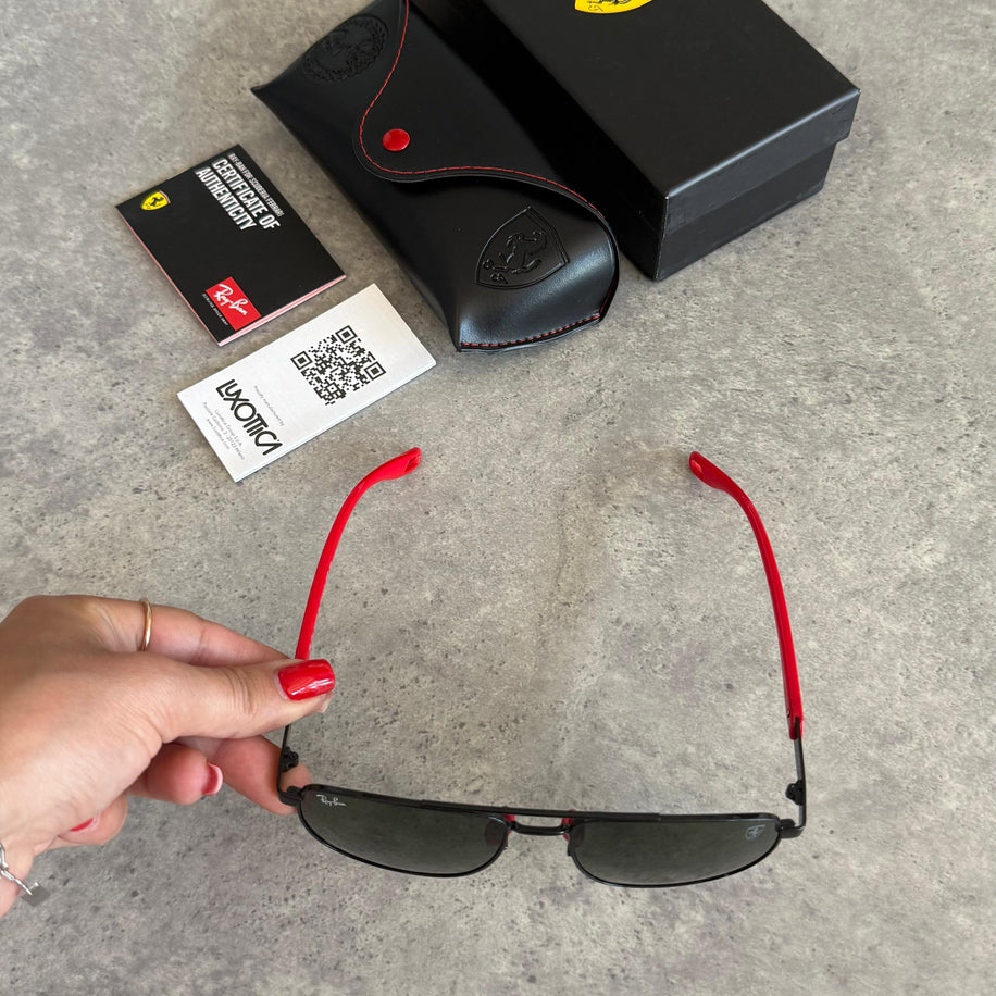 „Мъжки“ слънчеви очила Rayban x Ferrari