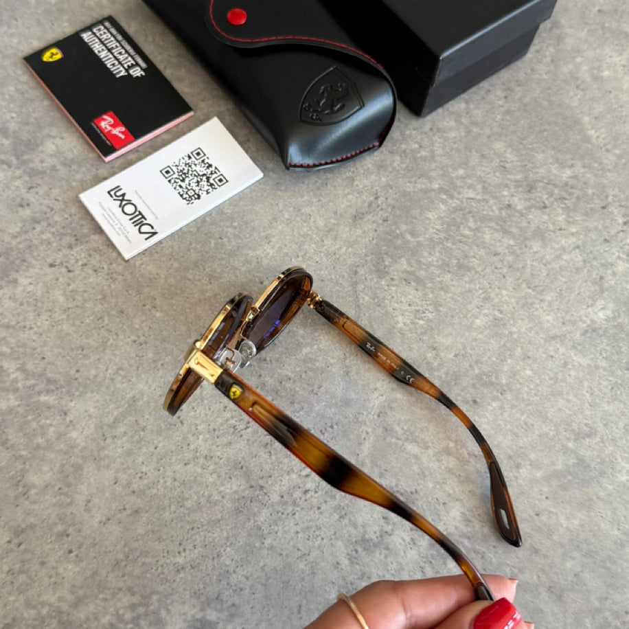 „Мъжки“ слънчеви очила Rayban x Ferrari
